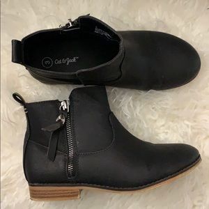 Girls size 3 Cat & Jack Black Booties with zipper